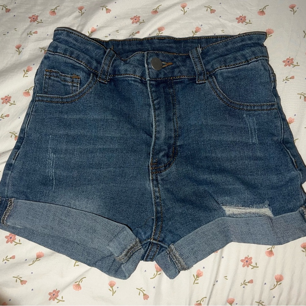 Edikted Blue Jean Shorts High-Waisted Cuffed